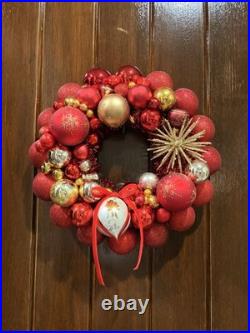 10 Kitschy Retro Inspired Vintage Holiday Ornament Wreath