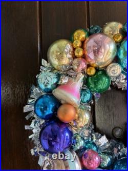 12 Kitschy Retro Inspired Vintage Holiday Ornament Wreath