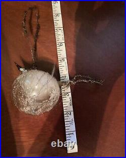 ANTIQUE Wire Wrapped CHRISTMAS ORNAMENT Mercury Glass BIRD in Glass INDENT NEST