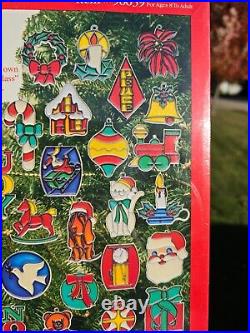 RARE! Makit & Bakit Stained Glass Suncatchers 40 Piece Christmas Ornament Kit