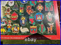 RARE! Makit & Bakit Stained Glass Suncatchers 40 Piece Christmas Ornament Kit