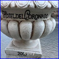 Rare Annual Hotel Del Coronado 2007 Topiary Glass Christmas Ornament W Box
