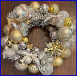 Retro Christmas Ornament Wreath 10 Form featuring'1989' Silver Bell
