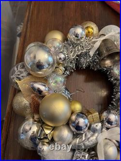 Retro Christmas Ornament Wreath 10 Form featuring'1989' Silver Bell