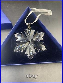 Swarovski Crystal 2014 Annual SNOWFLAKE CHRISTMAS ORNAMENT 5059026 in Box