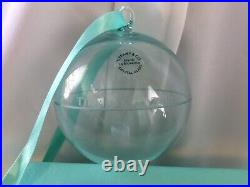 TIFFANY & CO BLUE CRYSTAL GLASS BALL ORNAMENTCHRISTMAS 2018with Box HOLIDAY TREE