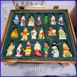 Thomas Pacconi Classics Christmas? Ornaments'07? Tiffany-Style Santa Lamps'09