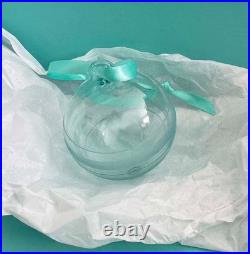 Tiffany &Co RIBBON STRIPE ROUND CRYSTAL GLASS ORNAMENT Christmas SLOVENIA 2019 Tiffany &Co RIBBON STRIPE ROUND CRYSTAL GLASS ORNAMENT Christmas SLOVENIA 2019